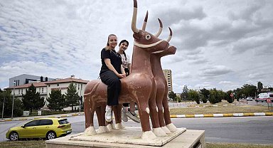 Gençlerin mezuniyet kutlaması dikkat çekti