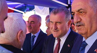 Gençlik ve Spor Bakanı Osman Aşkın Bak Rize'de bayramlaşma törenine katıldı