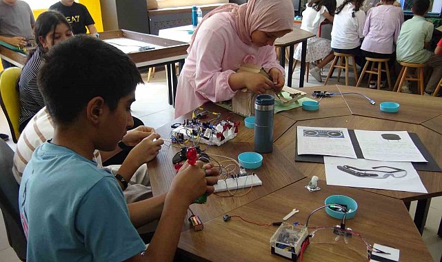 Gercüş'te öğrenciler robotik kodlamayla hayatı kolaylaştıracak projeler üretiyor
