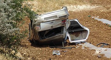 Gercüş'te virajı alamayan otomobil takla attı: 3 yaralı