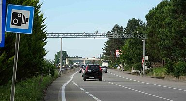 Giresunlu sanatçı yollardaki radarlara tepkisini türküyle anlattı