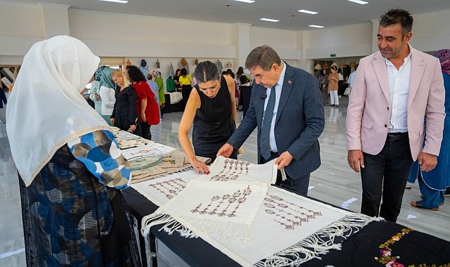 Gölbaşı Belediyesi kursiyerlerin ürünlerini sergiledi