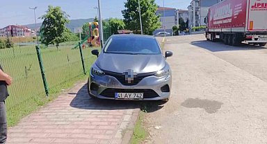 Gölcük'te çarpışan araçların sürücüleri yaralandı