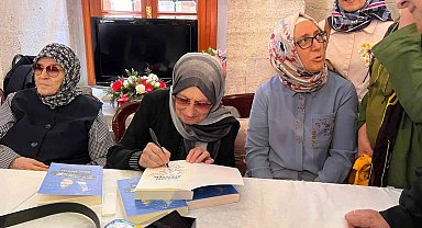 Gönüllülüğe adanmış bir ömür kitap oldu: Dr. Gülsen Ataseven'in hikayesi okuyucuyla buluştu