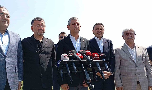 Görevden uzaklaştırılan İBB Başkanı Ekrem İmamoğlu'nun duruşması sonrası Özgür Özel açıklama yaptı