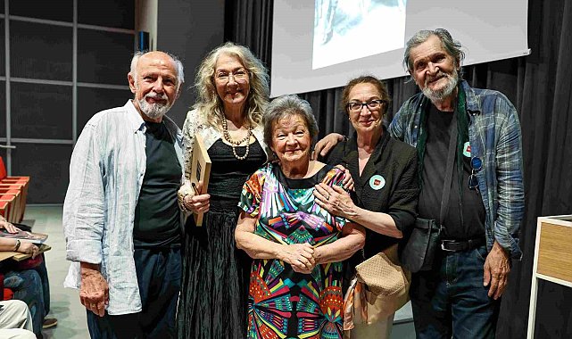 Gülnur Sözmen, 'Eczacıbaşı Fotoğrafçılar Dizisi'nin yeni kitabı için fotoğrafseverlerle buluştu
