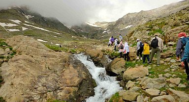 Gümüşhane'nin Artabel Gölleri'nden nefes kesen manzaralar