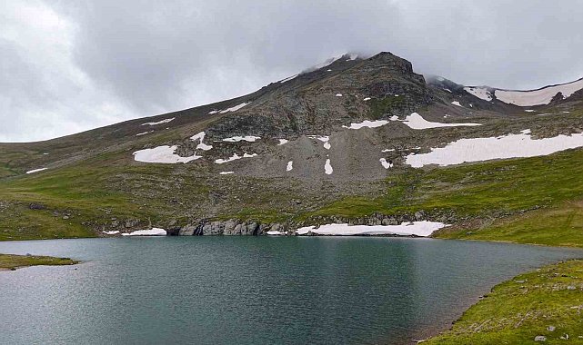 Gümüşhane'nin zirvesinde saklı güzellik: Çakırgöl Gölü