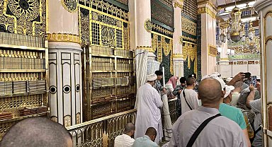 Hacılar Ravda-ı Mutahhara'ya koştular