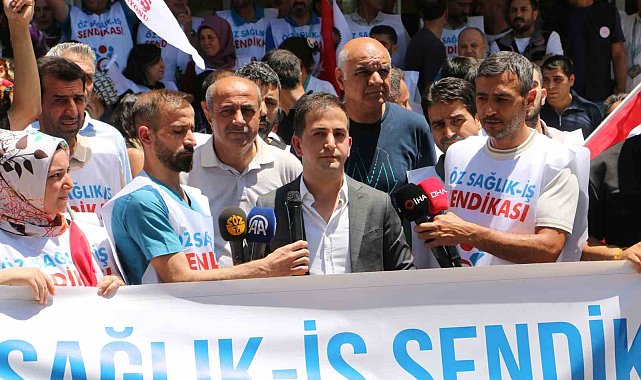 HAK-İŞ ve Öz Sağlık İş Başkanı Aküzüm. "Beklentimiz, çalışanı merkeze alan, geçim şartlarını gözeten adil bir teklifin ortaya konmasıdır"