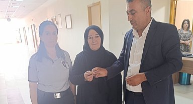 Hakkari'de bulunan 35 bin TL değerindeki yüzük sahibine teslim edildi