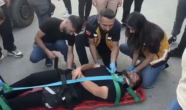 Hakkari'de otomobil ile motosiklet çarpıştı: 1 yaralı