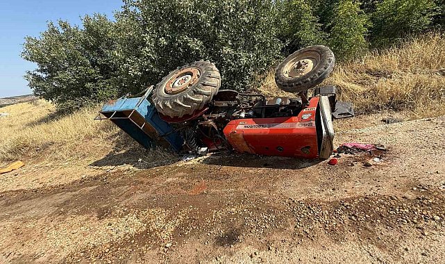 Halfeti'de traktör devrildi: 3 yaralı