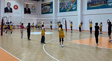 Haliliye Belediyesi salon sporlarıyla gençleri geleceğe hazırlıyor