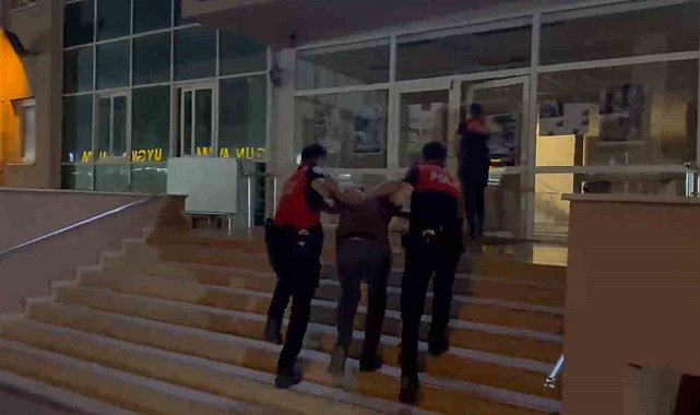 Hatay'da hapis cezasıyla aranan 2 kişi tutuklandı