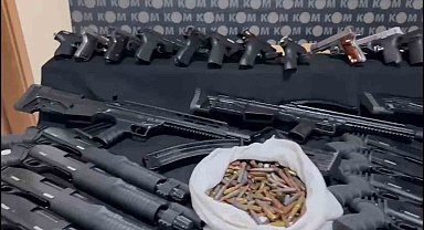 Hatay'da kaçakçılara operasyon: Çok sayıda silah ve mühimmat ele geçirildi