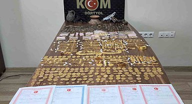 Hatay'da piyasaya sürülmeye hazır onlarca sahte altın ele geçirildi