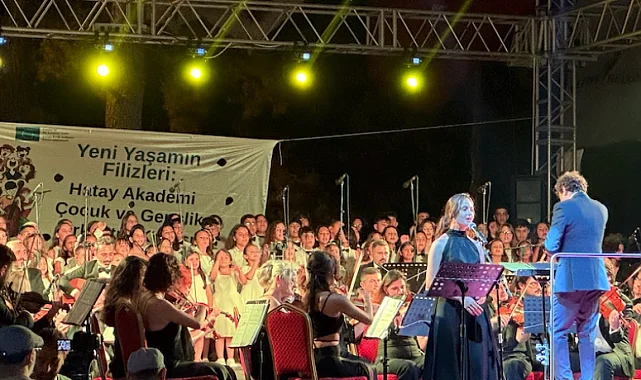Hatay'da çocuklar ve gençler 'Yeni Yaşamın Filizleri' ile müzikle buluştu