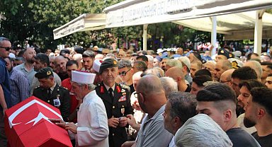 Hayatını kaybeden astsubay İzmir'de son yolculuğuna uğurlandı