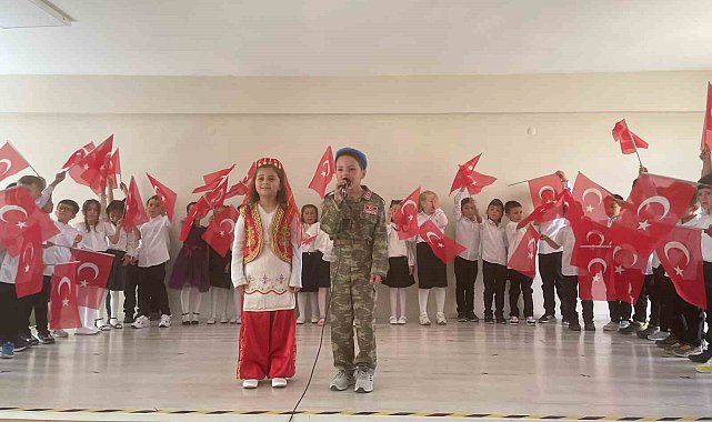 Hisarcık Cumhuriyet İlkokulu'nda okuma bayramı