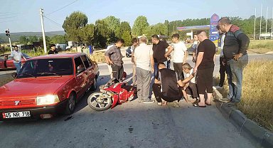 Hisarcık'ta otomobil ile motosikletle çarpıştı: 1 yaralı