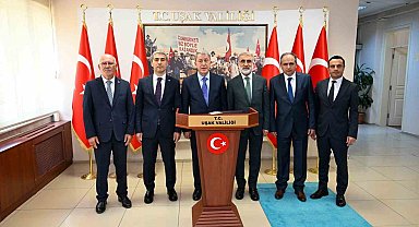 Hulusi Akar ve Taner Yıldız bir dizi ziyaretler için Uşak'a geldi