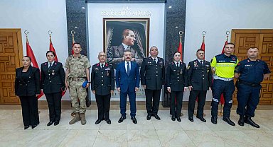 İl Jandarma Komutanı Demir ve jandarma personeli, Vali Aksoy'u ziyaret etti