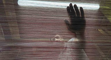 İlmek ilmek tarih: 182 yıllık miras sarayları renklendiriyor