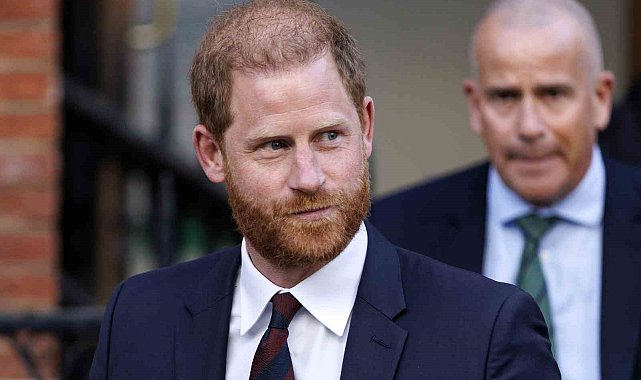 İngiltere Prensi Harry'nin soyadını "Spencer" olarak değiştireceği iddiası