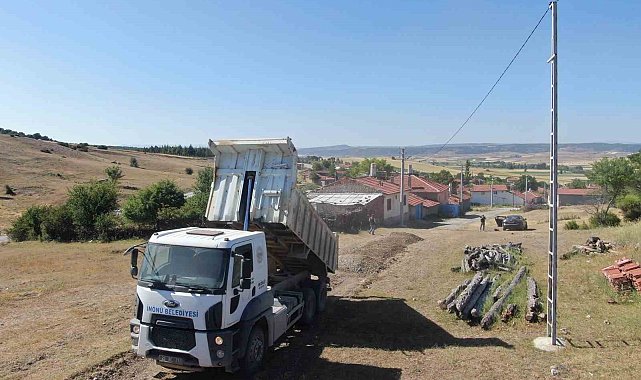 İnönü'de dış mahalle yolları yapımı devam ediyor