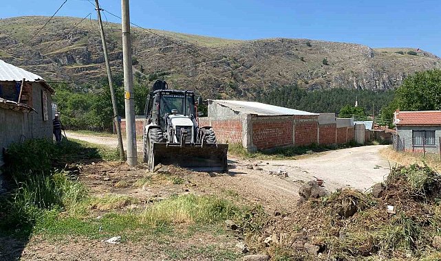 İnönü'de sokak iyileştirme ve çevre düzenleme çalışmaları