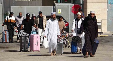 İran'daki Ummanlılar Van üzerinden Trabzon'a tahliye ediliyor