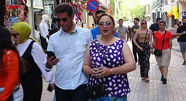 İranlı turistler Van esnafına çifte bayram yaşattı