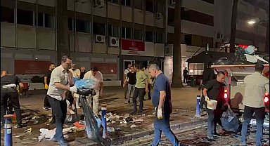 İş başa düştü, biriken çöpleri Başkan Cemil Tugay topladı