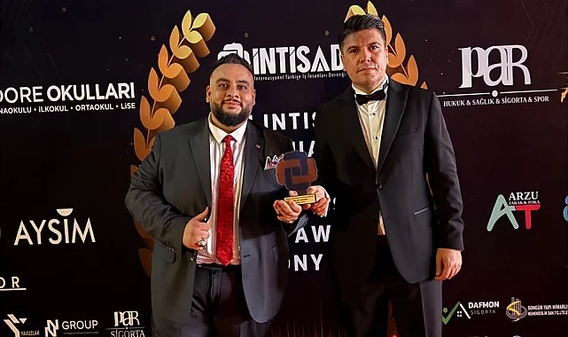 İş insanı Alioğlu'na İNTİSAD'dan başarı ödülü