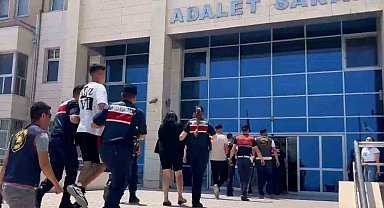 İş yerlerini kurşunlayıp zarar veren 2 şüpheli tutuklandı: O anlar kamerada