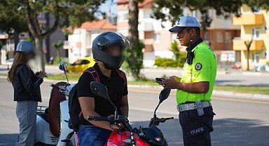 Isparta'da trafik ve asayiş uygulaması: 7 araca ceza kesildi