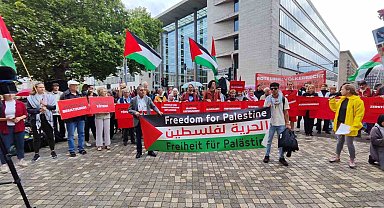 İsrail Dışişleri Bakanı Saar'a Almanya'da Gazze protestosu