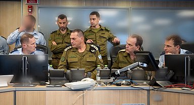 İsrail'den İran'a yeni saldırı sinyali: "Tahran yolu açıldı"