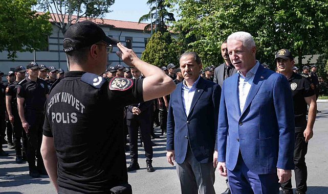 İstanbul Valisi Davut Gül'den Çevik Kuvvet'e bayram ziyareti