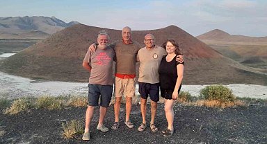 İtalyan gezginler Meke Gölü'nde mola verdi