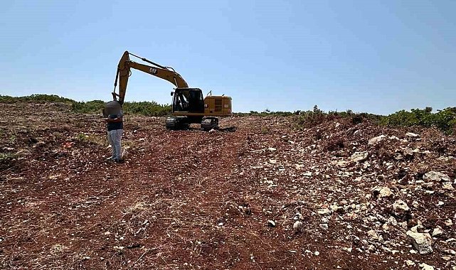 İzinsiz kazı yaparken yakalandılar