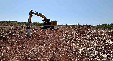 İzinsiz kazı yaparken yakalandılar