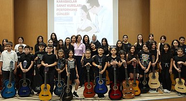 İzmir Karabağlar'da sanat dolu günler devam ediyor