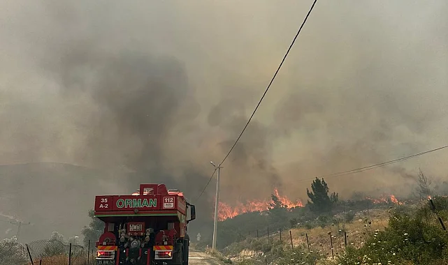 İzmir Karaburun'da yangın alarmı! Alevlerle mücadele sürüyor