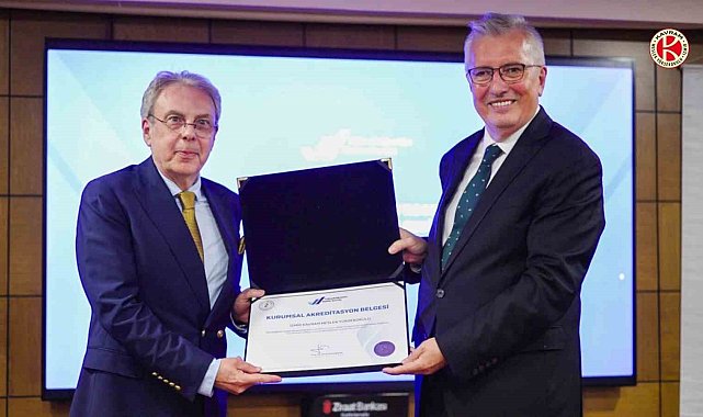 İzmir Kavram, YÖKAK'tan 'Kurumsal Akreditasyon' alan ilk MYO oldu