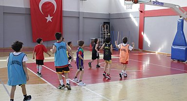 İzmir Narlıdere'de yaz kursları başlıyor