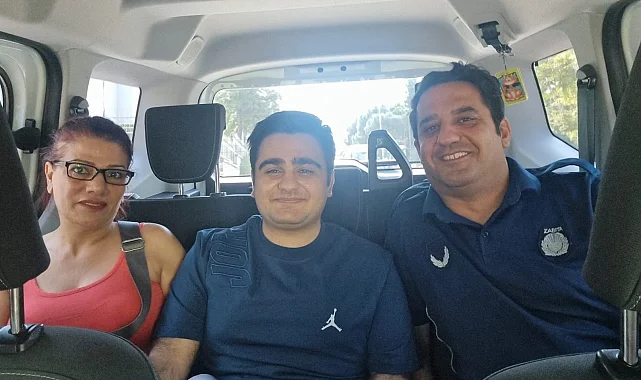 İzmir zabıta ekipleri YKS'ye giren öğrenciler için yardıma koştu