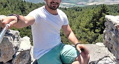 İzmir'de kamyonet iki motosikletliye çarptı: 1 ölü