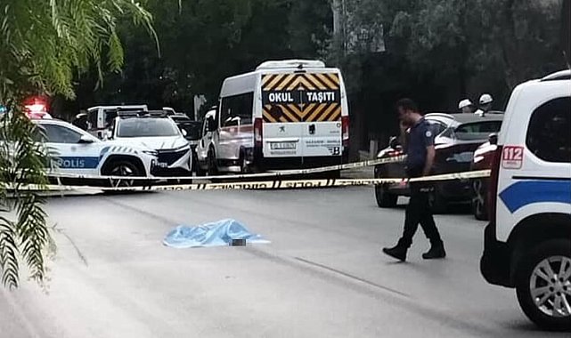 İzmir'de korkunç olay: Yola yatan kadının üzerinden 2 araba geçti